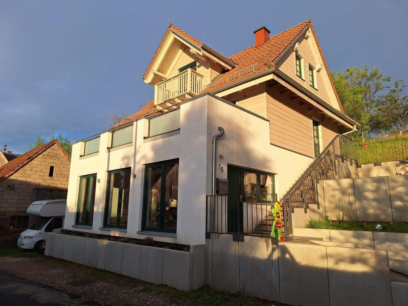 6-salle Bâtiment à Aschaffenburg, Germany No. 357207