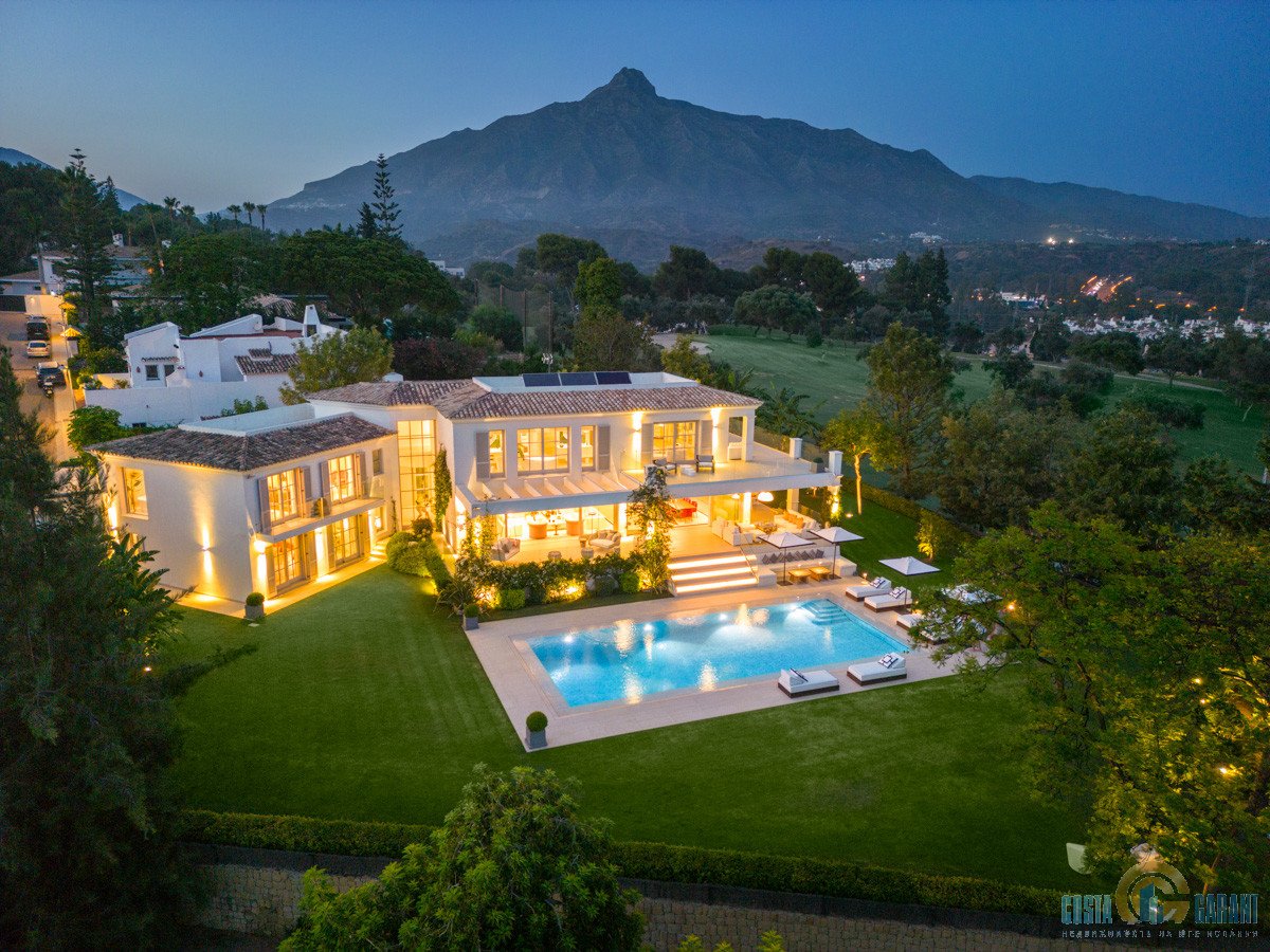 Villa T6 em Marbella, Spain N.º 10107