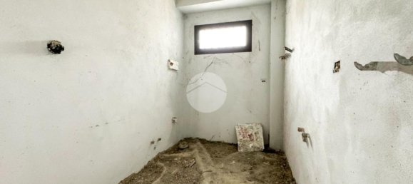 Apartamento de 2 dormitorios en Montichiari, Italy No. 298368 5