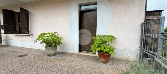 Apartamento de 2 dormitorios en Montichiari, Italy No. 298368 3