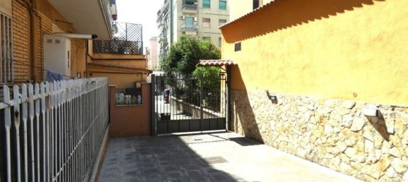 2 bedrooms Apartment in Rome, Italy No. 348270 3