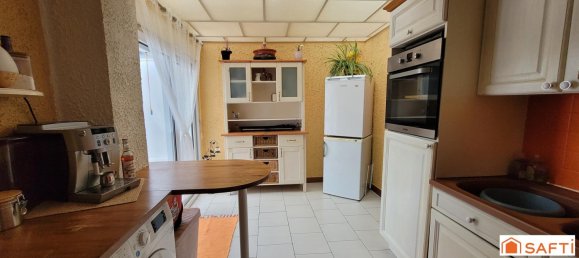 3 bedrooms House in Saint-Quentin, France No. 44621 9