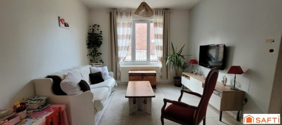 3 bedrooms House in Saint-Quentin, France No. 44621 6