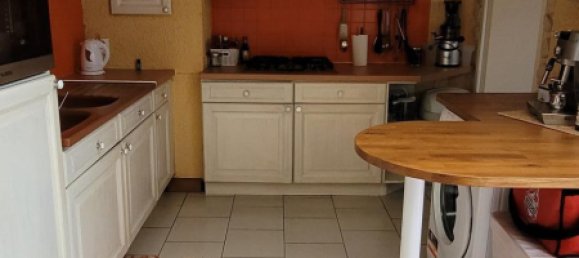 3 bedrooms House in Saint-Quentin, France No. 44621 17