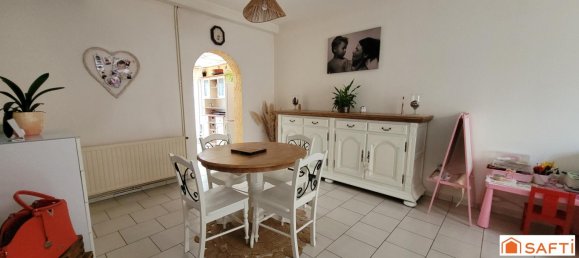 3 bedrooms House in Saint-Quentin, France No. 44621 4