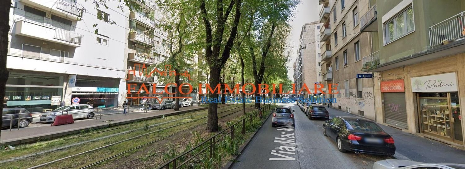 115m² Commercial property in Milan, Italy No. 386798