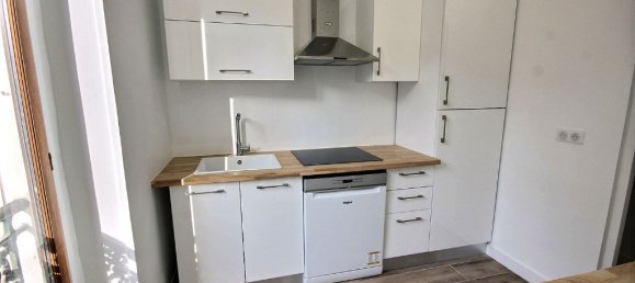 1 bedroom Apartment in Suresnes, France No. 180275 22