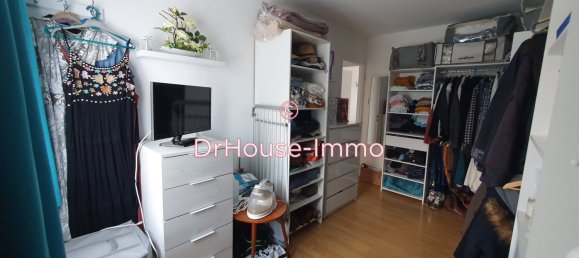 3 bedrooms Villa in Esches, France No. 264106 10