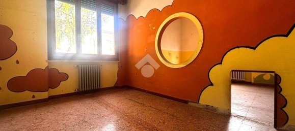 8 Schlafzimmer Villa in Montecatini Terme, Italy, Nr. 349035 16