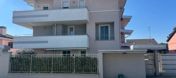 3 rooms Apartment in Busto Garolfo, Italy No. 102522 2