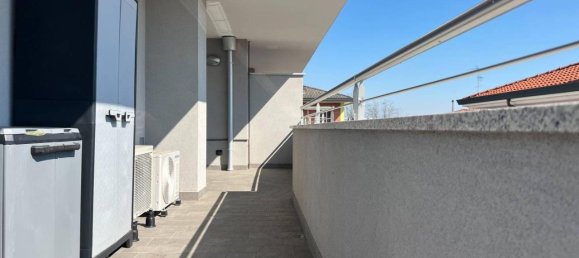 3 rooms Apartment in Busto Garolfo, Italy No. 102522 6