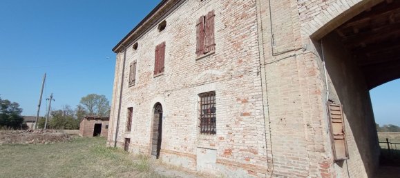 20 rooms House in Fiorenzuola d'Arda, Italy No. 118531 13