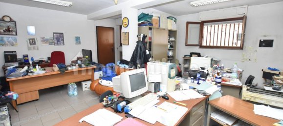 Propiedad comercial de 5 habitaciónes en Sassari, Italy No. 350236 16