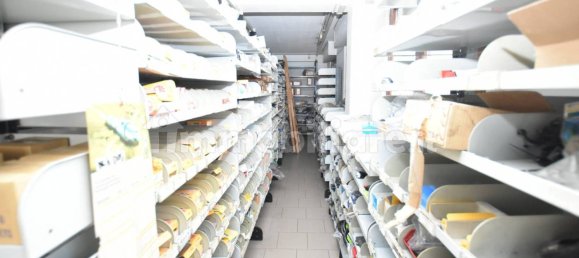 Propiedad comercial de 5 habitaciónes en Sassari, Italy No. 350236 19