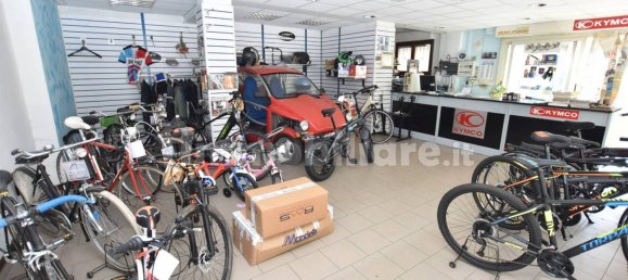 Propiedad comercial de 5 habitaciónes en Sassari, Italy No. 350236 21