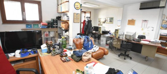 Propiedad comercial de 5 habitaciónes en Sassari, Italy No. 350236 12