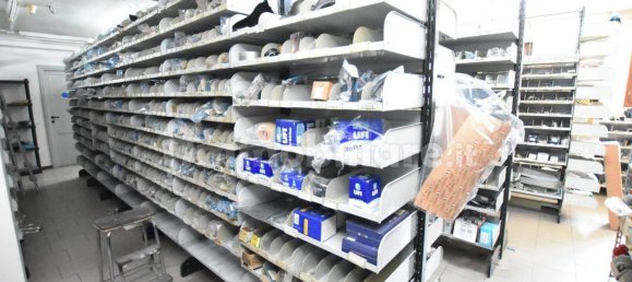 Propiedad comercial de 5 habitaciónes en Sassari, Italy No. 350236 7