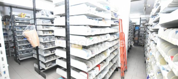 Propiedad comercial de 5 habitaciónes en Sassari, Italy No. 350236 18