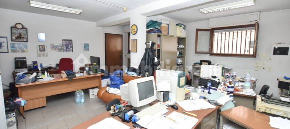 Propiedad comercial de 5 habitaciónes en Sassari, Italy No. 350236 15