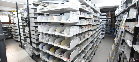 Propiedad comercial de 5 habitaciónes en Sassari, Italy No. 350236 10