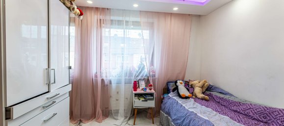 5 rooms Townhouse in Furth, Germany No. 18442 4