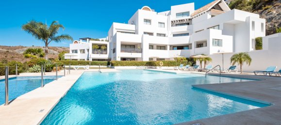 3 bedrooms Penthouse in Malaga, Spain No. 100901 2