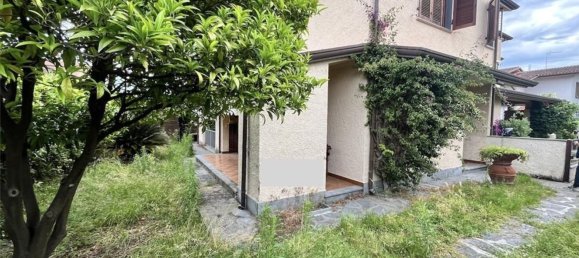 2 rooms Villa in Forte dei Marmi, Italy No. 309989 2