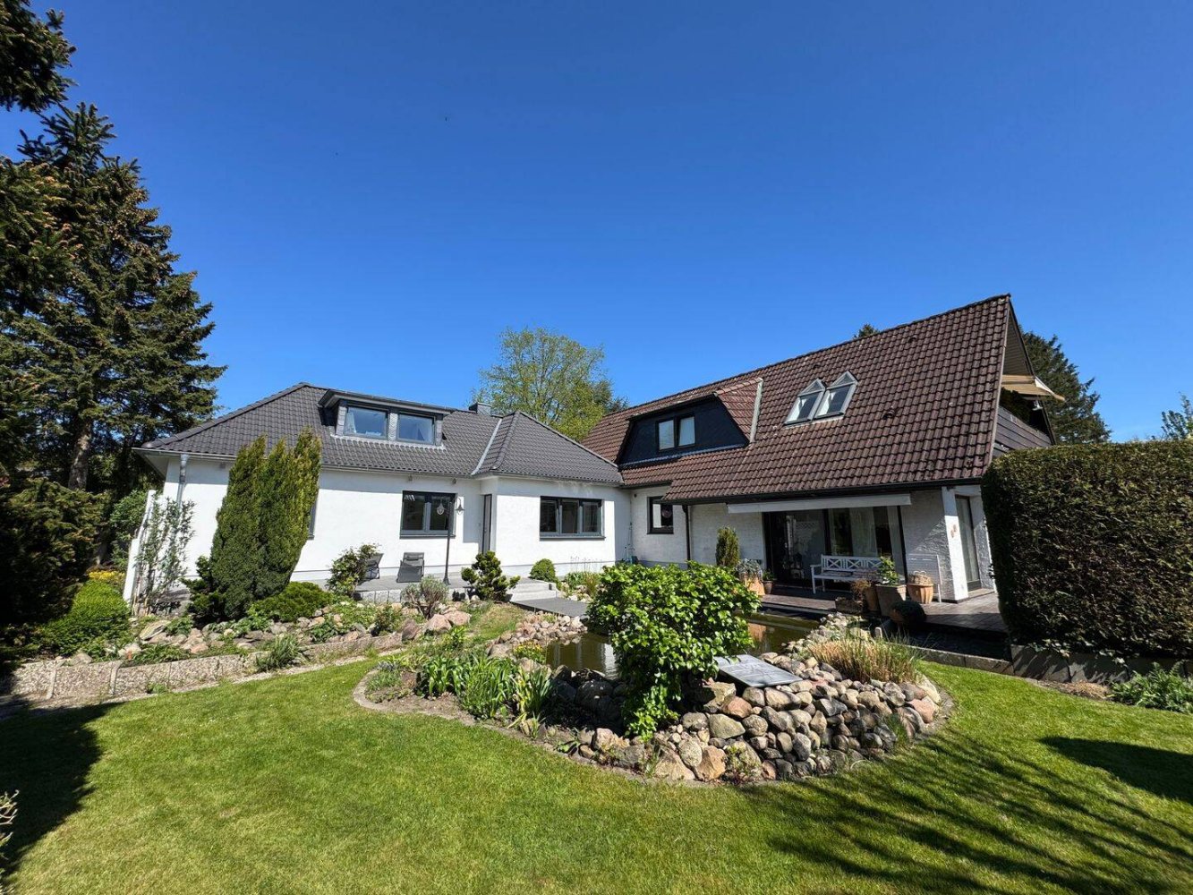 7 rooms Townhouse in Stormarn, Germany No. 219448