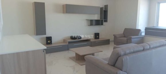 3 bedrooms Penthouse in Victoria, Malta No. 5984 7