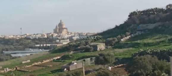 3 bedrooms Penthouse in Victoria, Malta No. 5984 17