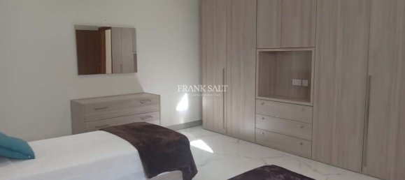 3 bedrooms Penthouse in Victoria, Malta No. 5984 9