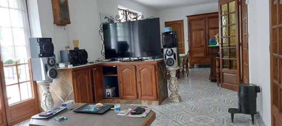 4 bedrooms House in Montceau-les-Mines, France No. 202883 6