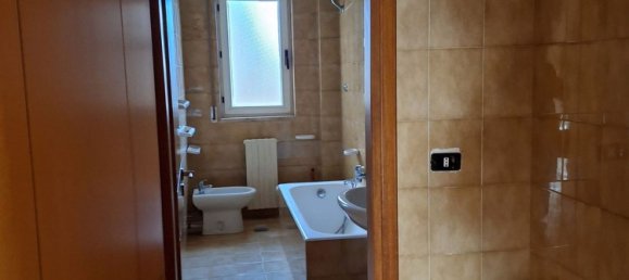 102m² Office in Gioia del Colle, Italy No. 251240 15