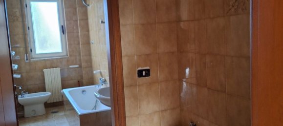 102m² Office in Gioia del Colle, Italy No. 251240 13