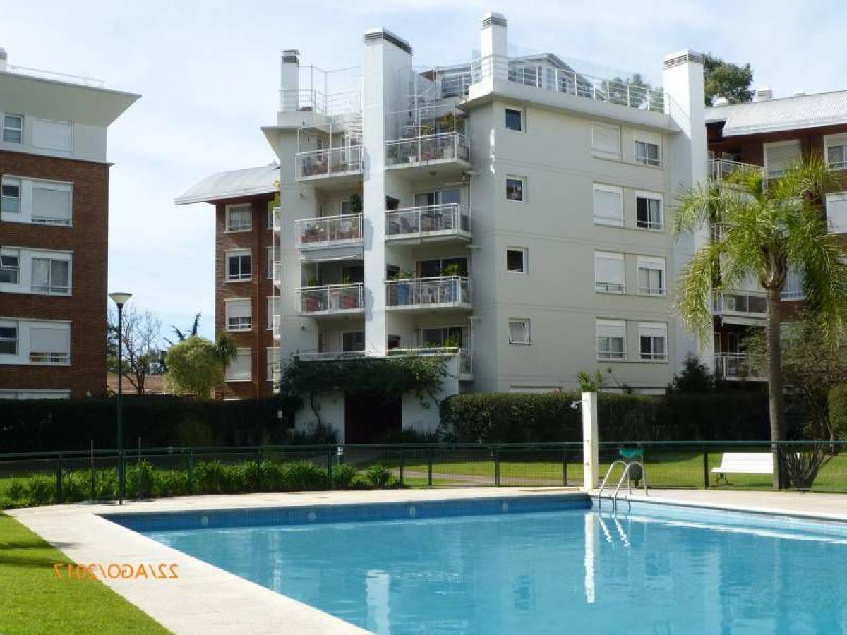 2 bedrooms Apartment in San Isidro, Argentina No. 12119