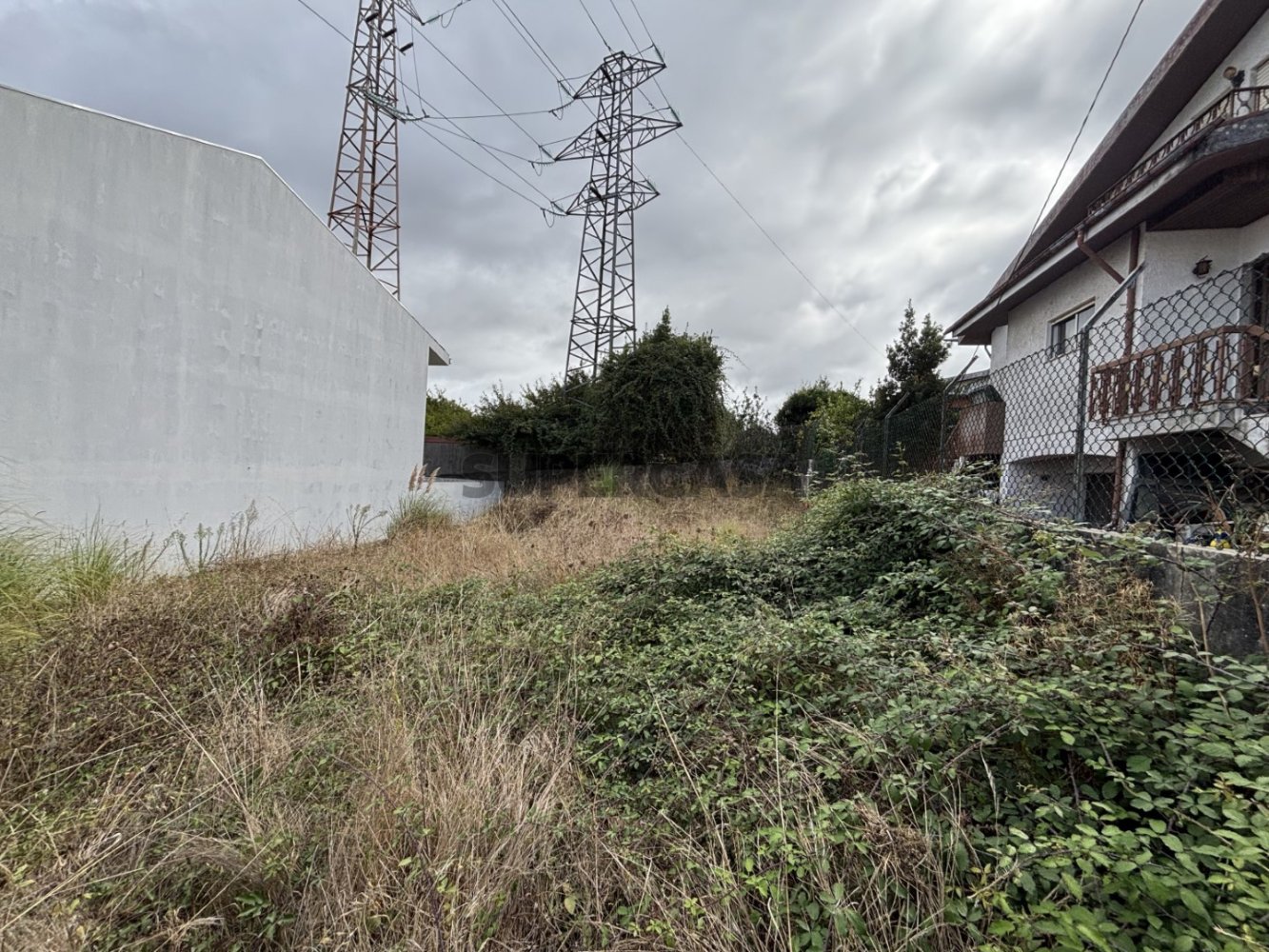 193m² Land in Avintes, Portugal No. 322857