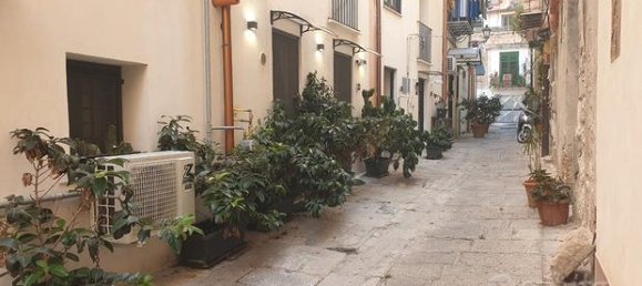 Квартира с 2 комнатами в Палермо, Италия № 296404 2