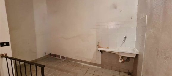 5 rooms Apartment in Jesi, Italy No. 262422 8