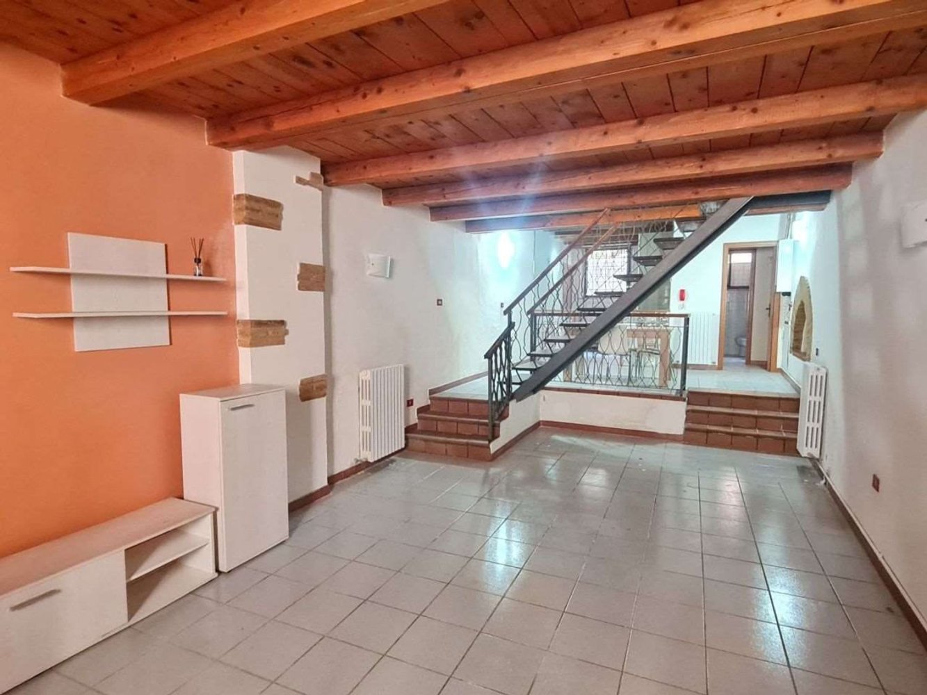 5 rooms Apartment in Jesi, Italy No. 262422