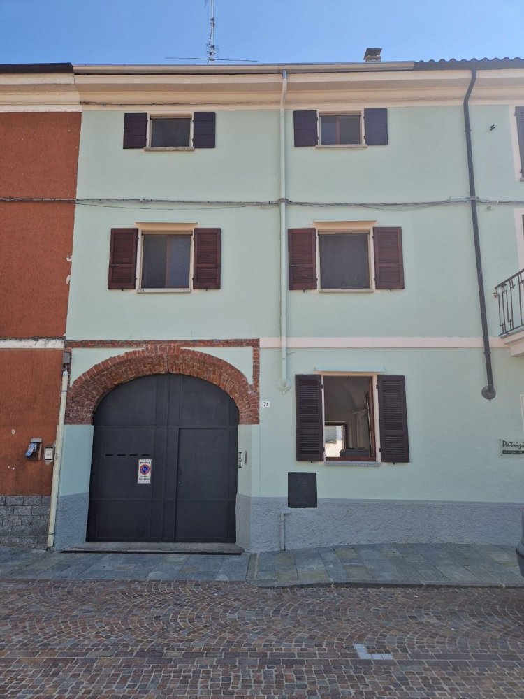 2 Schlafzimmer Haus in Briona, Italy, Nr. 359407