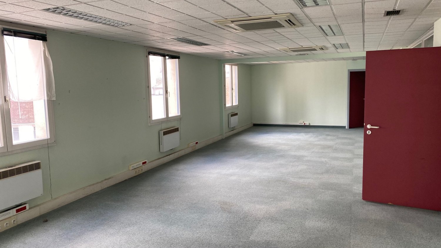  مكتب في Mulhouse, France 286متر مربع رقم 94885