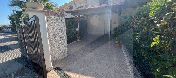 4 rooms House in Manfredonia, Italy No. 34048 18