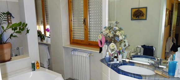 6-salle Villa à Alba, Italy No. 133430 11