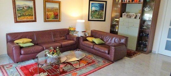 6-salle Villa à Alba, Italy No. 133430 3