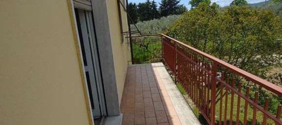 7-salle Appartement à Giano dell'Umbria, Italy No. 84058 6