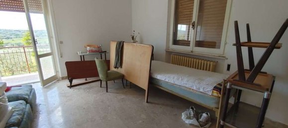 7-salle Appartement à Giano dell'Umbria, Italy No. 84058 8