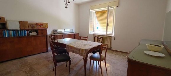 7-salle Appartement à Giano dell'Umbria, Italy No. 84058 3