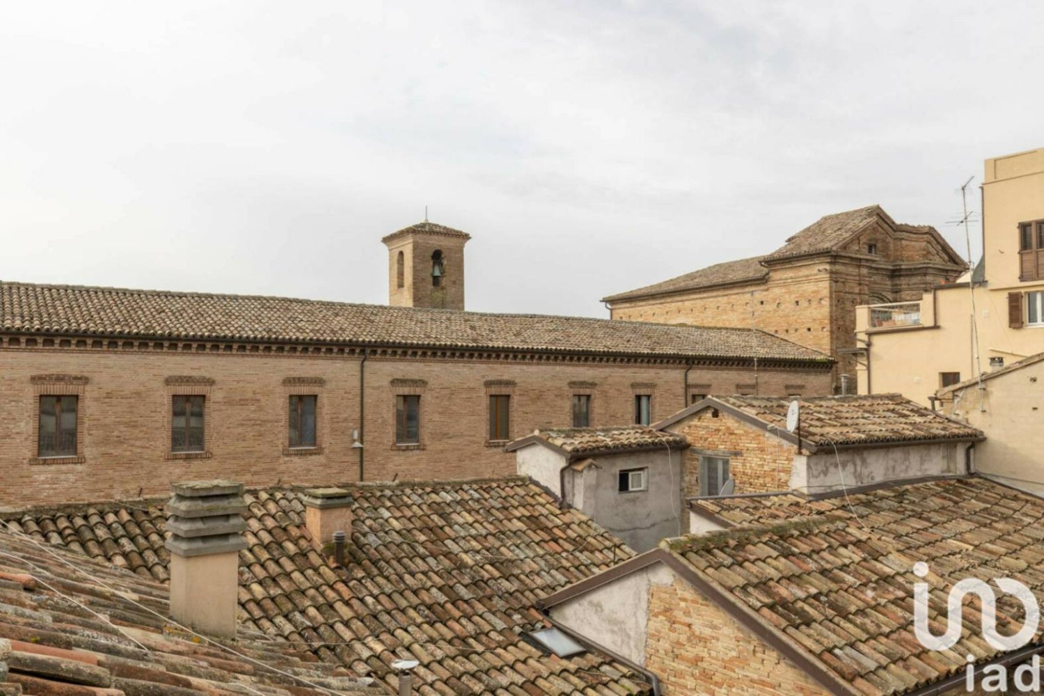 4 غرف نوم شقة في Osimo, Italy رقم 84850