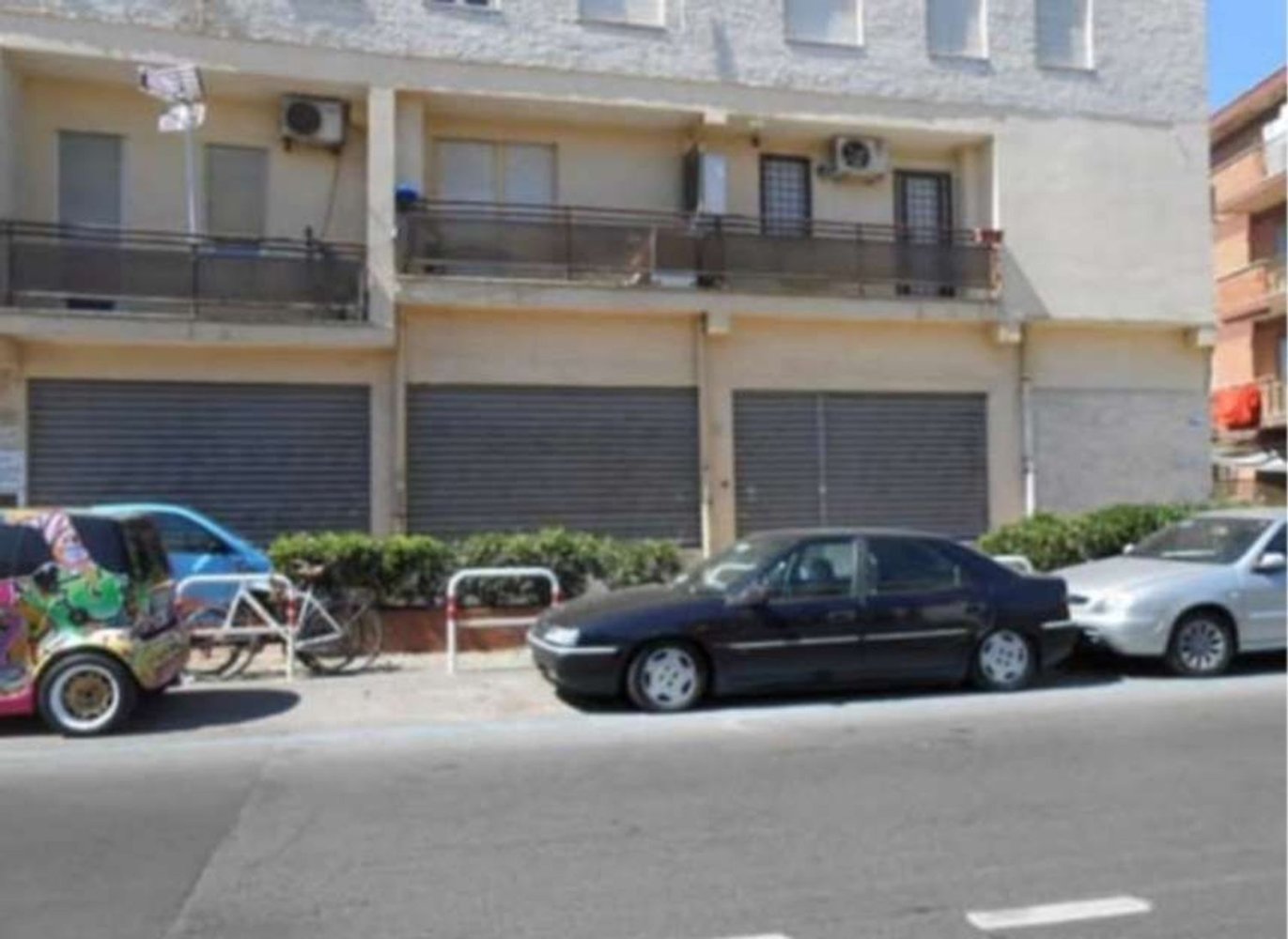 111m² Commercial property in Pomezia, Italy No. 98032