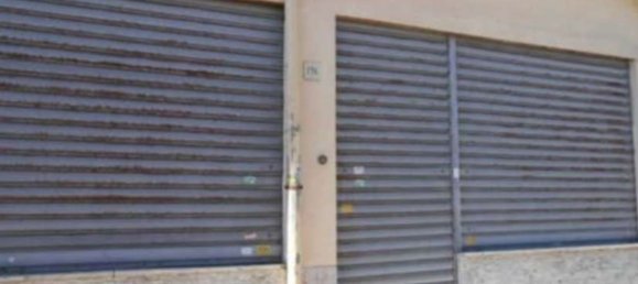 111m² Commercial property in Pomezia, Italy No. 98032 3